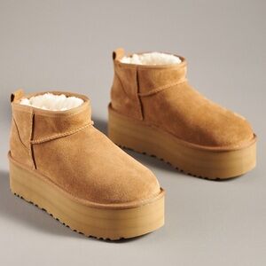 UGG Classic Ultra Mini Platform Boot - honey